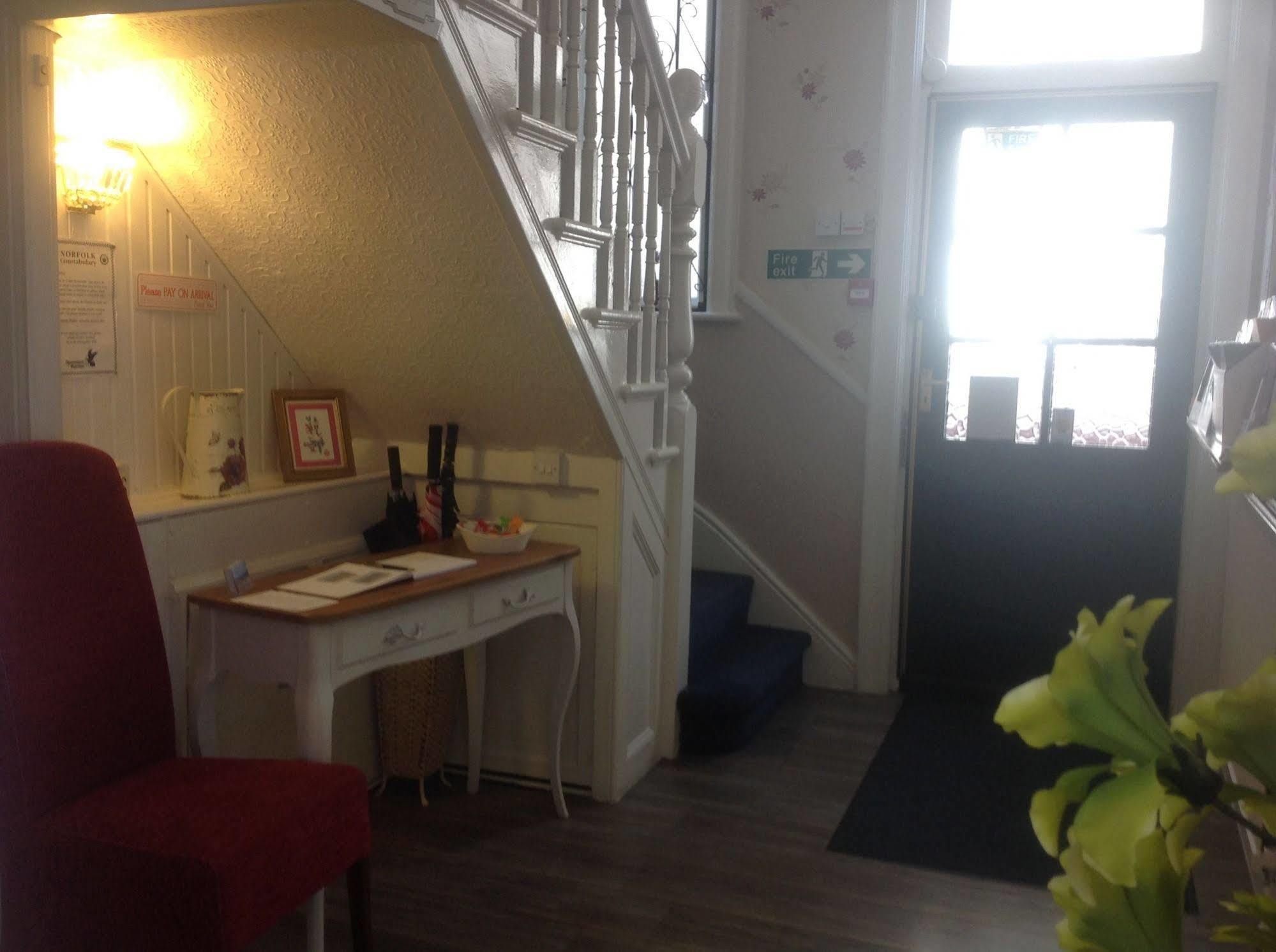 Cleasewood Guest House 그레이트야머스 외부 사진